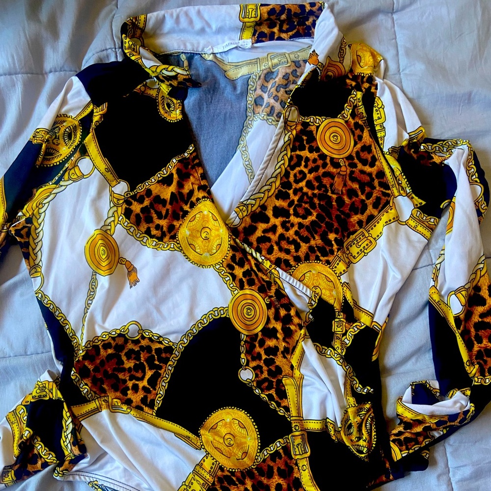 Fashion blouses never fitme right just thight